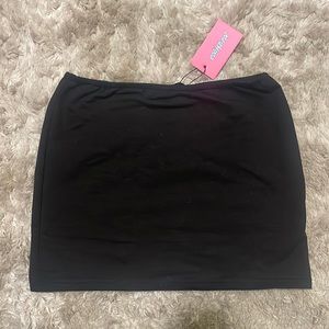 Edikted Stretchy Black Mini Skirt
